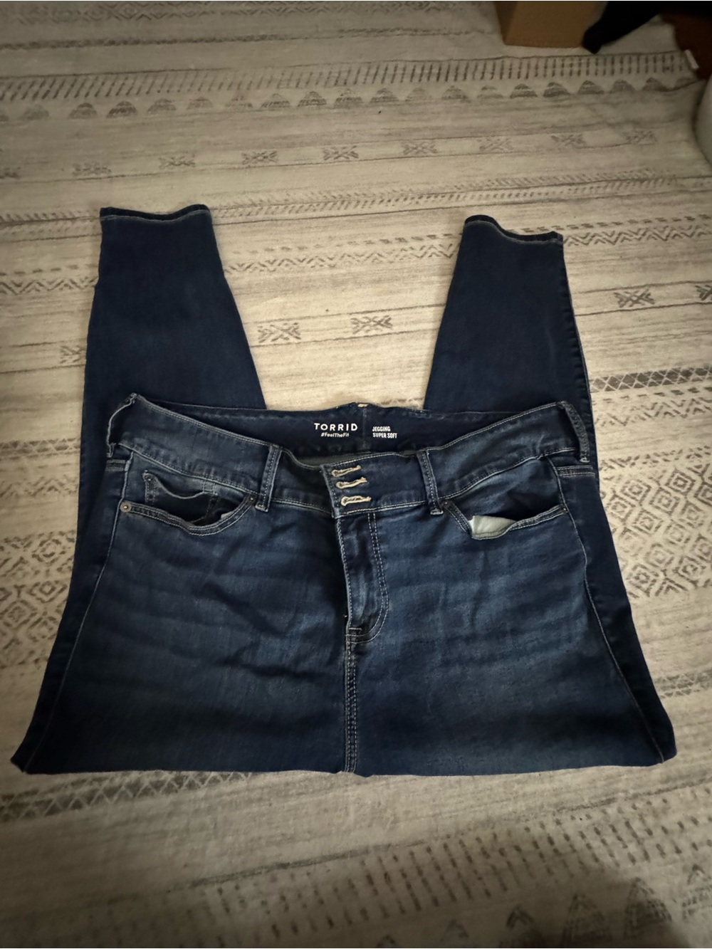 Torrid 22s super soft jegging